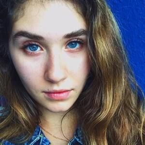 Meet your Posher, Noelle